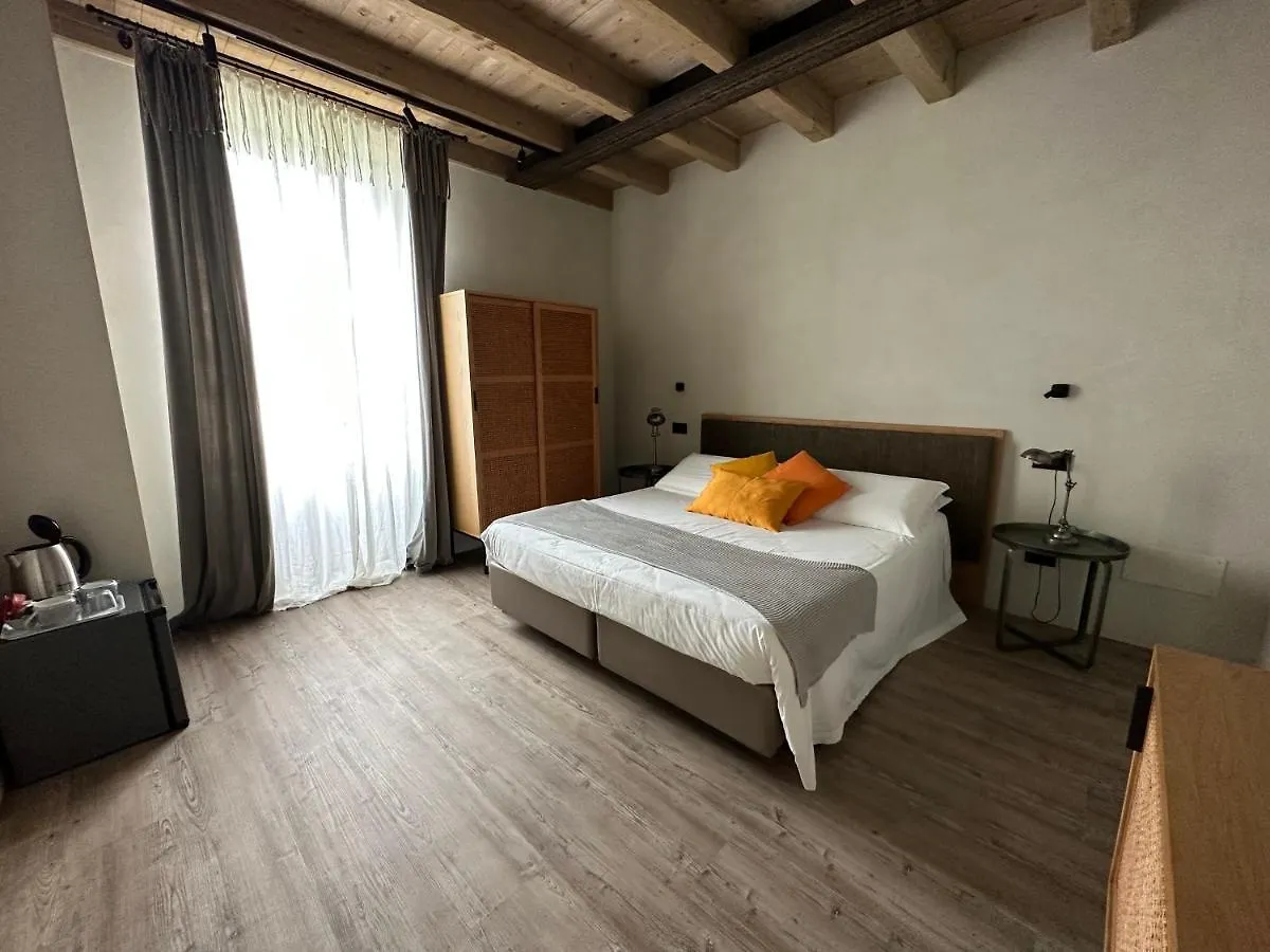 Corte Vallio Bed & Breakfast Desenzano del Garda